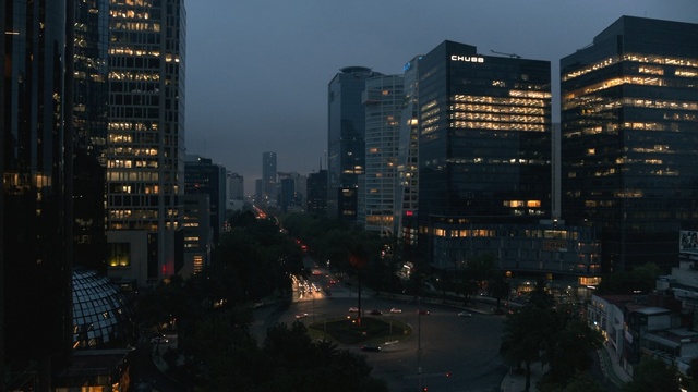 Video Reference: Metropolitan area, City, Urban area, Cityscape, Metropolis, Night, Sky, Human settlement, Tower block, Skyline