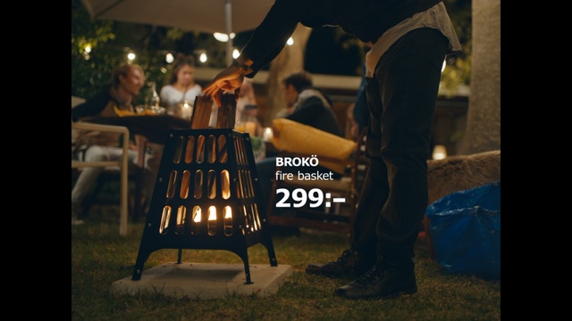 Video Reference: night, light, darkness, lighting, tree, event, fun, midnight, recreation, evening