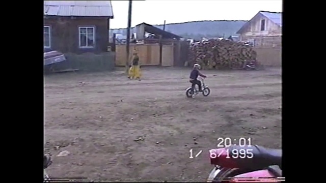 Video Reference: Freestyle bmx, Bicycle, Mode of transport, Vehicle, Bicycle motocross, Bmx bike, Flatland bmx, Cycle sport, Extreme sport, Sports equipment