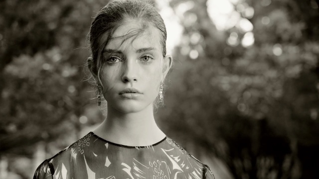 Video Reference: Face, Hair, Photograph, Black, Black-and-white, Monochrome photography, Monochrome, Beauty, Lady, Head, Person