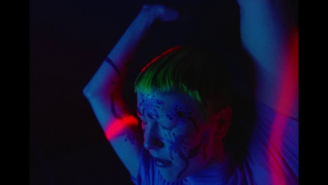Video Reference: Blue, Light, Visual effect lighting, Electric blue, Magenta, Colorfulness, Room, Photography, Darkness, Neon