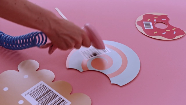 Video Reference: Pink, Hand, Finger, Nail, Fondant