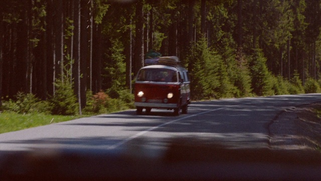 Video Reference: Land vehicle, Vehicle, Car, Motor vehicle, Mode of transport, Tree, Classic car, Mid-size car, City car, Compact car