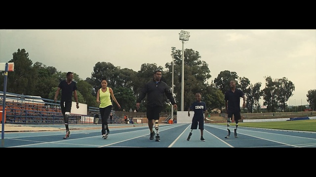 Video Reference: sports, player, structure, tree, sky, recreation, morning, sport venue, athletics, race, Person