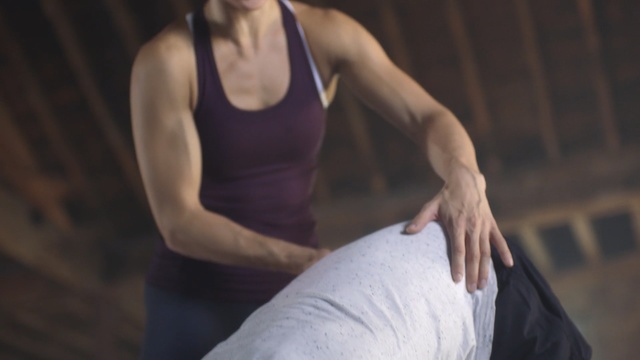 Video Reference: joint, shoulder, physical fitness, arm, neck, human body, muscle, abdomen, hand, trunk