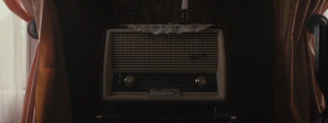 Video Reference: Technology, Electronics, Electronic device, Radio, Audio equipment, Electronic instrument, Radio receiver, Communication Device