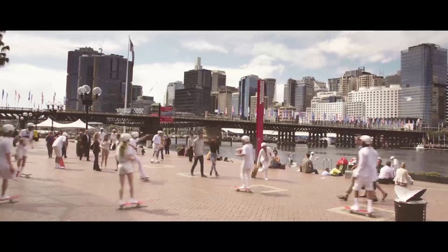 Video Reference: City, Daytime, Human settlement, Urban area, Metropolitan area, Tourism, Downtown, Boardwalk, Walkway, Street