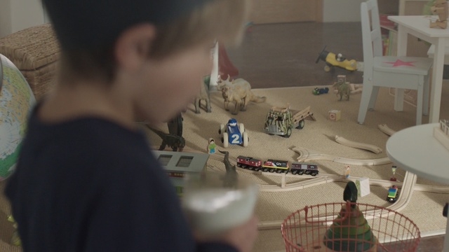 Video Reference: design, fun, play, glass, girl, Person