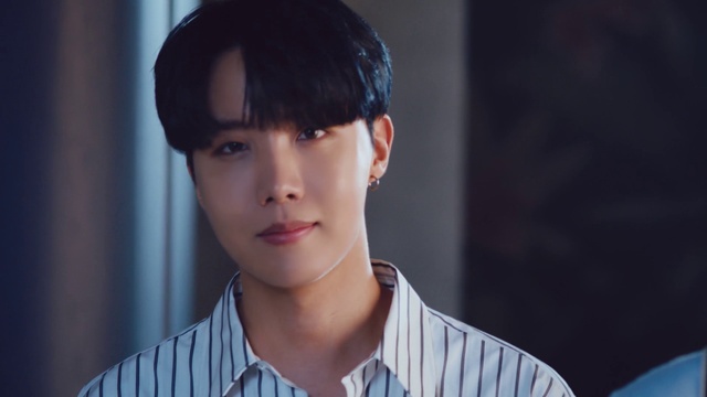 Video Reference: Face, Hair, Chin, Forehead, Hairstyle, Black hair, Head, Jaw, Cool, Cheek