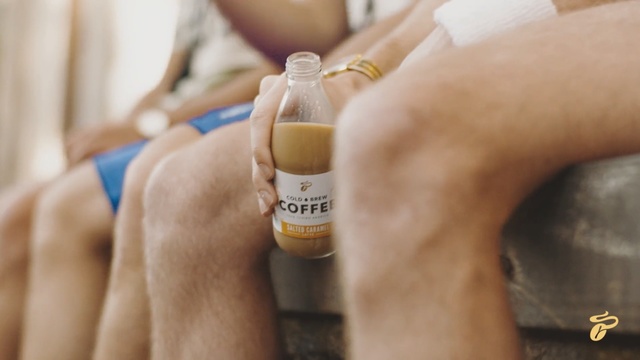 Video Reference: Skin, Product, Hand, Leg, Joint, Arm, Human leg, Thigh, Muscle, Finger