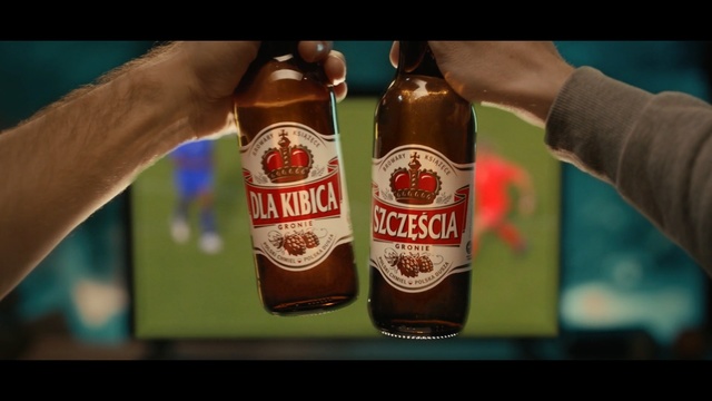 Video Reference: Drink, Bottle, Beer, Alcohol, Product, Liqueur, Alcoholic beverage, Beer bottle, Glass bottle, Distilled beverage