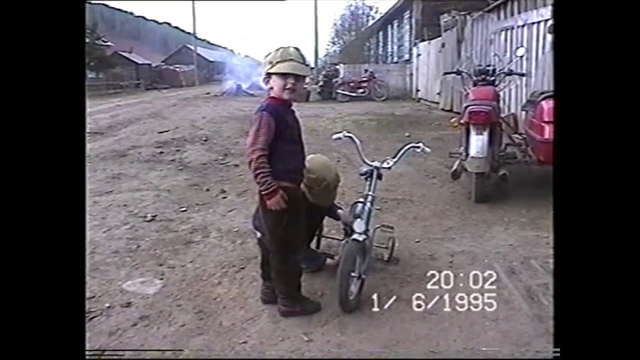 Video Reference: Mode of transport, Vehicle, Bicycle, Piaggio ciao, Tricycle, Asphalt, Moped