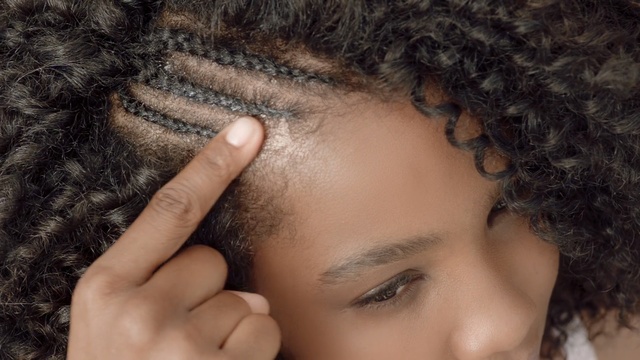 Video Reference: Hair, Forehead, Eyebrow, Face, Hairstyle, Skin, Nose, Beauty, Black hair, Close-up, Person