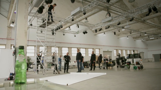 Video Reference: Building, Ceiling, Art gallery, Design, Exhibition, Tourist attraction, Architecture, Event, Art exhibition, Interior design, Person