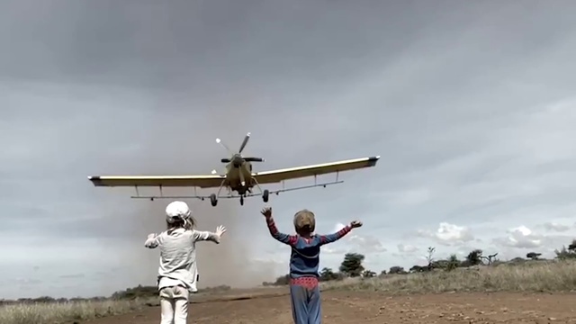 Video Reference: Airplane, Aircraft, Aviation, Propeller, Vehicle, Propeller-driven aircraft, Propeller, Light aircraft, Flight, Monoplane