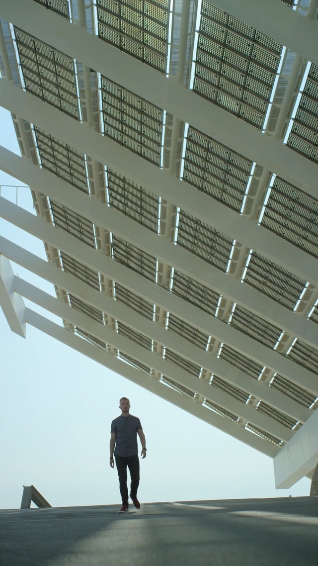 Video Reference: Architecture, Daylighting, Line, Ceiling, Design, Window, Building, Shade, Facade, Shadow, Person