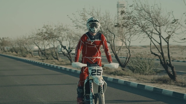 Video Reference: Vehicle, Mode of transport, Recreation, Extreme sport, Motorcycling, Motorcycle, Stunt, Stunt performer