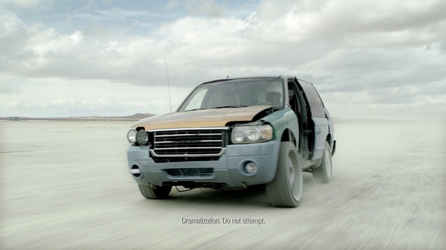 Video Reference: Land vehicle, Vehicle, Car, Sport utility vehicle, Bumper, Automotive tire, Automotive design, Luxury vehicle, Tire, Rim