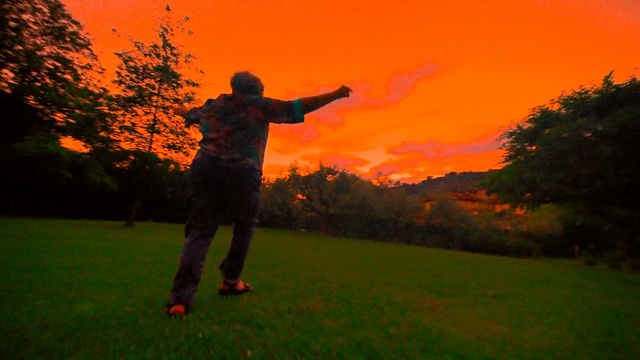 Video Reference: People in nature, Sky, Red, Golfer, Morning, Standing, Evening, Golf, Golf club, Backlighting