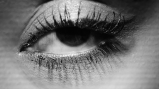 Video Reference: Eyelash, Eye, Eyebrow, Iris, Close-up, Organ, Skin, Beauty, Cosmetics, Lip, Person