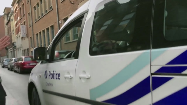 Video Reference: Land vehicle, Vehicle, Car, Motor vehicle, Transport, Mode of transport, Commercial vehicle, Van, Automotive exterior, Minivan