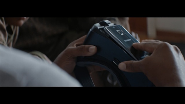 Video Reference: electronic device, photography, gadget, technology, automotive design, hand, finger, product, audio equipment, camera