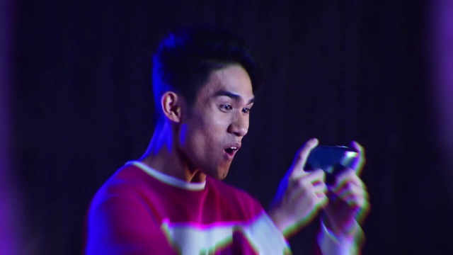 Video Reference: Performance, Entertainment, Blue, Performing arts, Music artist, Music, Fun, Purple, Singing, Song