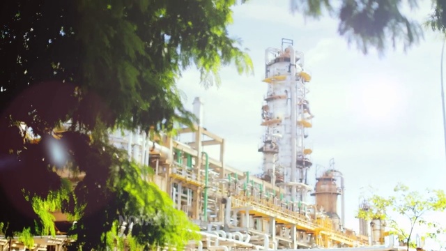 Video Reference: Metropolitan area, Nature, Architecture, Landmark, City, Building, Metropolis, Yellow, Urban area, Daytime