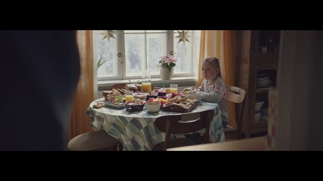 Video Reference: Tablecloth, Photograph, Table, Meal, Room, Textile, Brunch, Dining room, Furniture, Linens