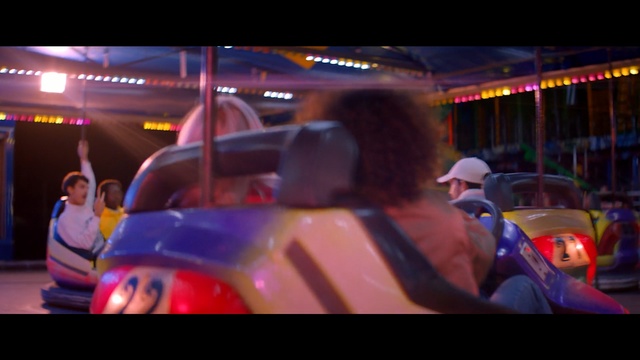 Video Reference: amusement ride, fun, light, purple, amusement park, night, lighting, leisure, recreation, technology