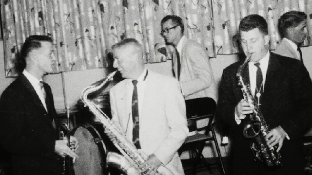 Video Reference: Music, Saxophonist, Musical instrument, Clarinetist, Bass oboe, Saxophone, Oboe, Jazz, Woodwind instrument, Baritone saxophone, Person, Female