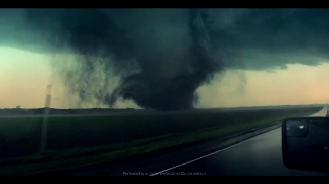 Video Reference: Sky, Cloud, Nature, Atmosphere, Atmospheric phenomenon, Windshield, Morning, Road, Mode of transport, Freeway