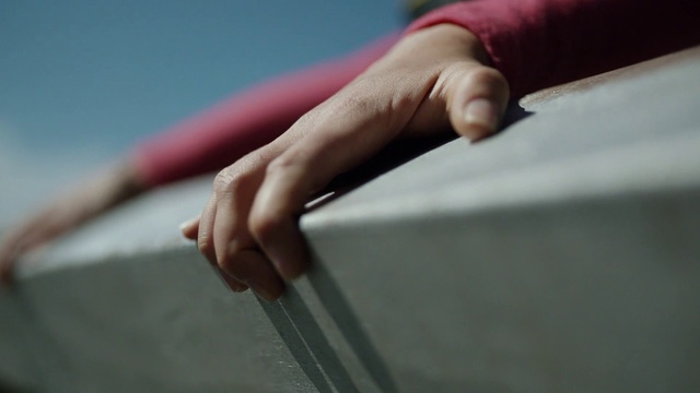 Video Reference: Hand, Finger, Arm, Table, Indoor games and sports, Gesture, Games, Elbow, Thumb