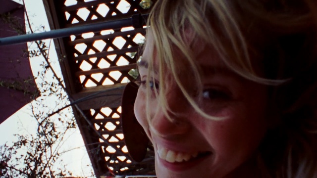 Video Reference: Face, Hair, Facial expression, Beauty, Smile, Head, Nose, Skin, Light, Eye, Person