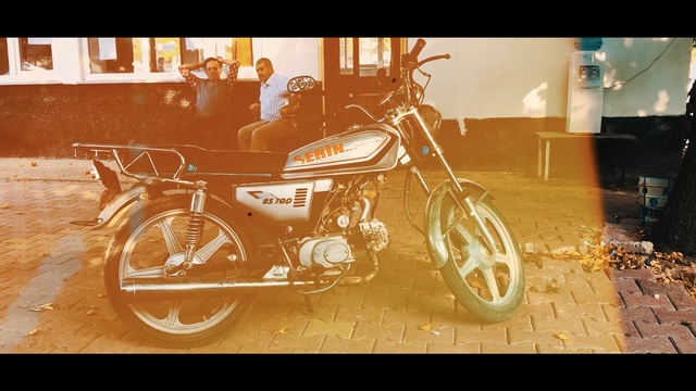 Video Reference: Land vehicle, Vehicle, Motor vehicle, Motorcycle, Mode of transport, Moped, Car, Transport, Automotive design, Classic