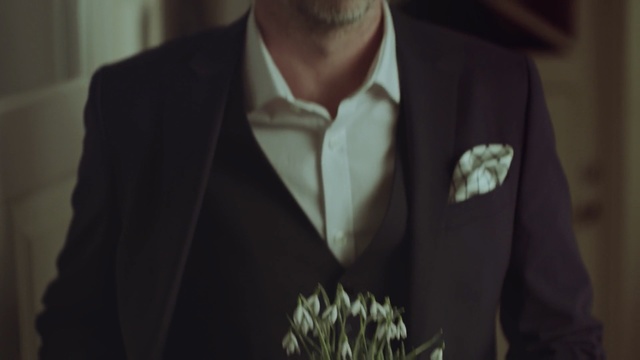 Video Reference: suit, formal wear, man, tuxedo, necktie, gentleman, groom, groom, outerwear, dress