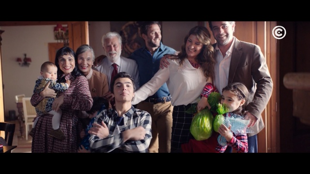 Video Reference: People, Social group, Snapshot, Event, Fun, Photography, Happy, Family, Smile, Adaptation, Person