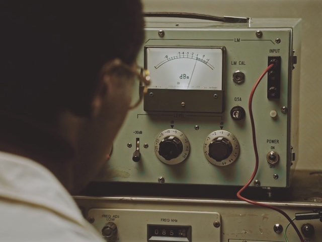 Video Reference: Electronics, Technology, Electronic device, Electronic component, Machine, Control panel, Person