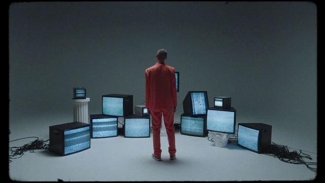 Video Reference: Standing, Design, Room, Photography, Animation, Baggage, Furniture