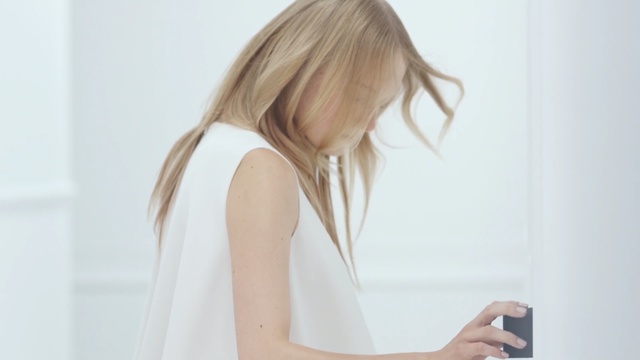 Video Reference: hair, human hair color, hairstyle, blond, shoulder, girl, neck, long hair, photo shoot, hair coloring