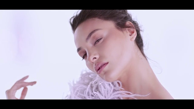 Video Reference: Face, Hair, Skin, Lip, Nose, Eyebrow, Cheek, Eyelash, Forehead, Chin