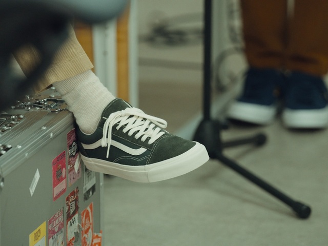 Video Reference: footwear, shoe, sneakers, cool, outdoor shoe