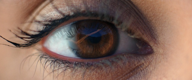 Video Reference: eyebrow, eye, see, close, look, make, vision, hole, iris, human, eyelashes, skin, eyeball, pupil
