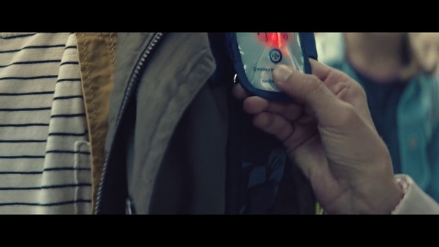 Video Reference: Jacket, Hand, Arm, Design, Automotive design, Audio equipment, Photography, Textile, Finger, Shoe