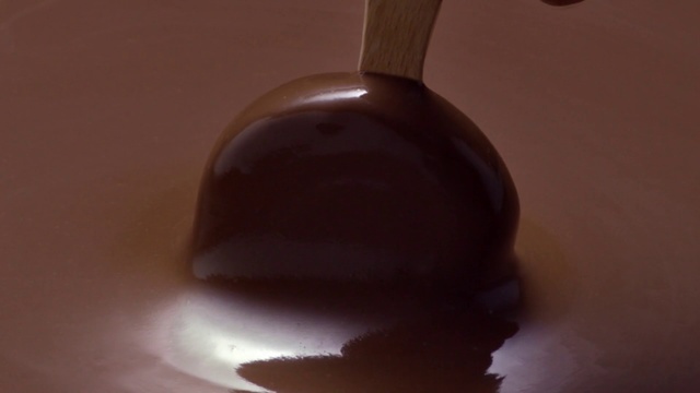 Video Reference: Chocolate, Dessert, Chocolate syrup, Food