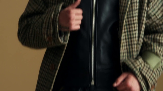 Video Reference: Jacket, Leather, Clothing, Outerwear, Leather jacket, Zipper, Jeans, Textile, Fashion, Coat, Person
