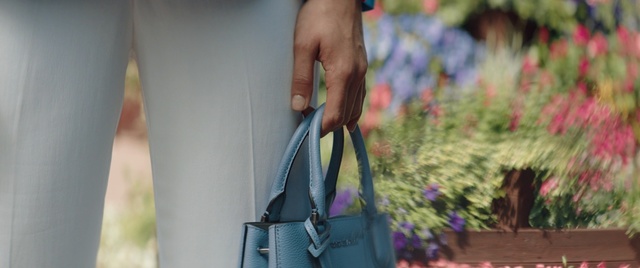 Video Reference: Purple, Bag, Street fashion, Fashion, Handbag, Hand, Textile, Fashion accessory, Luggage and bags, Leather