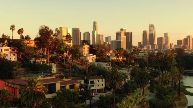 Video Reference: Cityscape, Metropolitan area, City, Skyline, Urban area, Nature, Metropolis, Skyscraper, Human settlement, Downtown