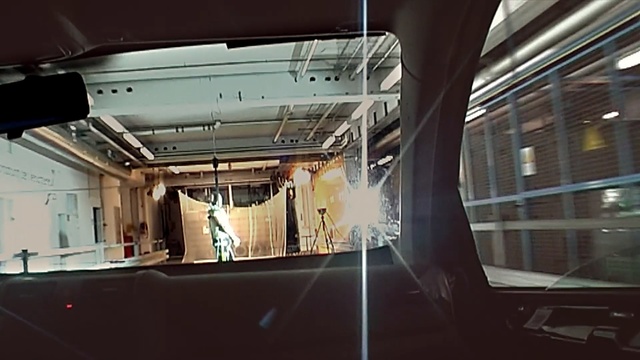 Video Reference: Transport, Architecture, Building, Metropolitan area, Glass, City, Interior design, Ceiling, Public transport