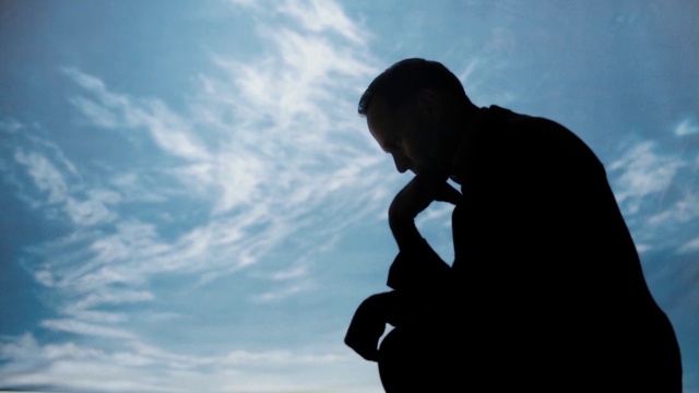 Video Reference: Sky, People in nature, Blue, Cloud, Silhouette, Backlighting, Photography, Child, Sea, Meteorological phenomenon